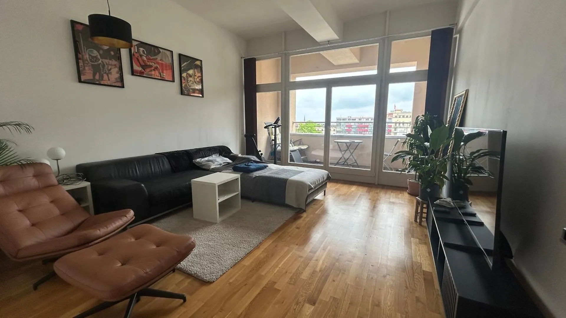 Room In A Shared Apartment In The City Center location